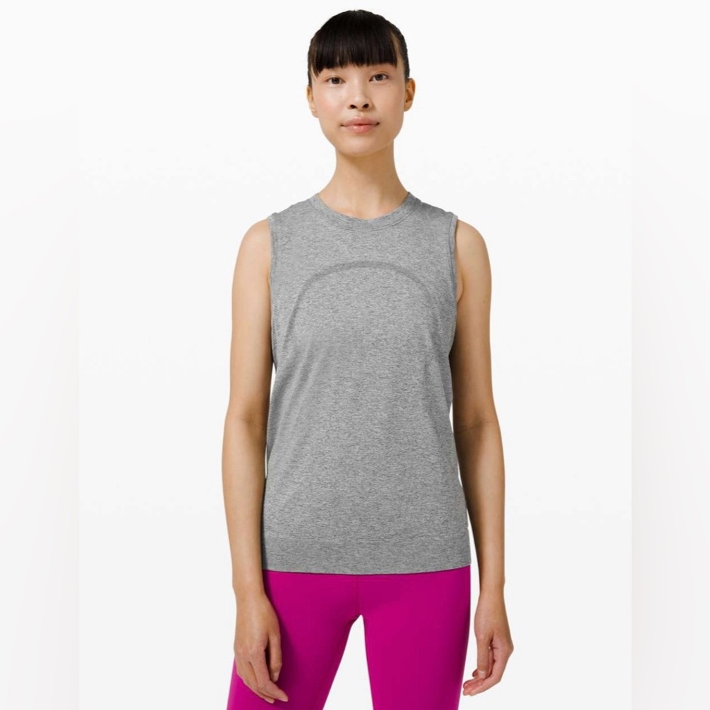 Lululemon Swiftly Breathe Grey Stripe Tank Sz 6